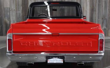 Chevrolet-C-10-1968-Restomod-10