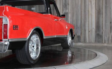 Chevrolet-C-10-1968-Restomod-11