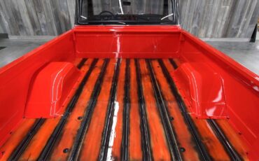 Chevrolet-C-10-1968-Restomod-12
