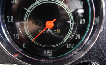 Chevrolet-C-10-1968-Restomod-24