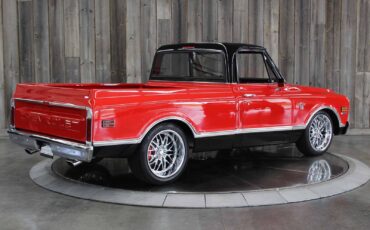 Chevrolet-C-10-1968-Restomod-3