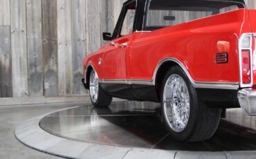 Chevrolet-C-10-1968-Restomod-9