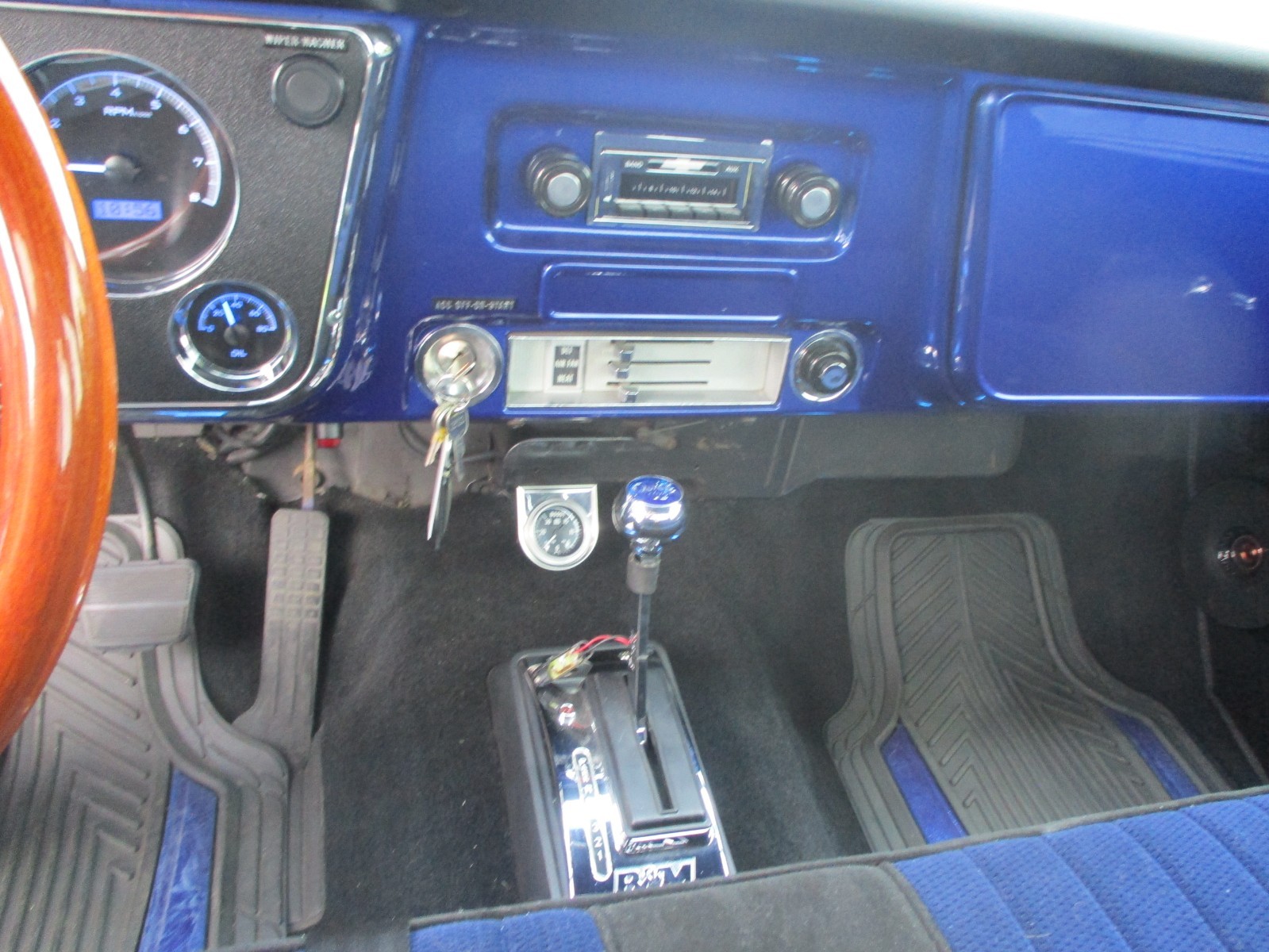 Chevrolet-C-10-1970-Standard-Cab-Pickup-12