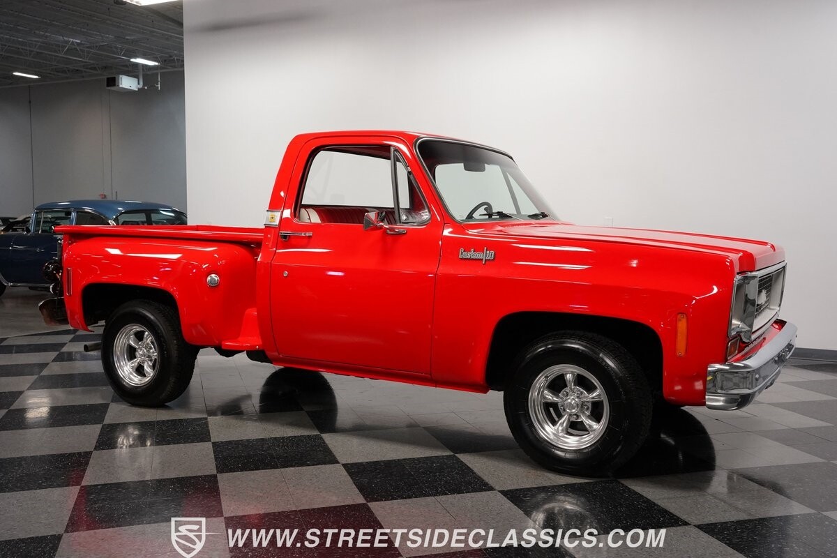 Chevrolet-C-10-1973-Pickup-Truck-15