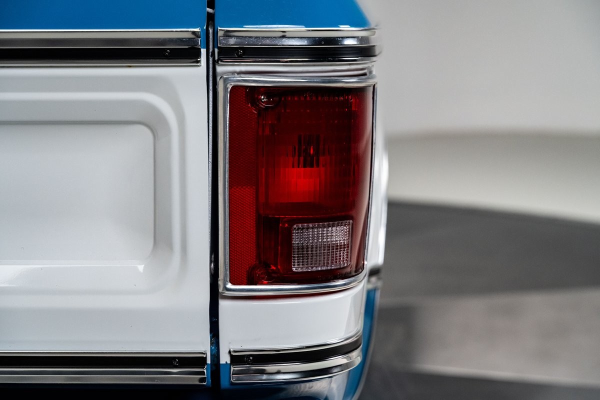 Chevrolet-C-10-1973-Pickup-Truck-21