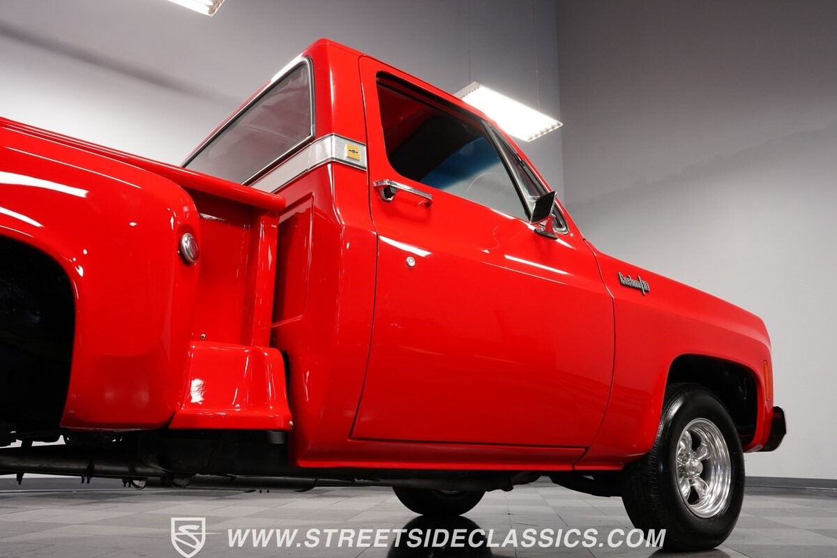 Chevrolet-C-10-1973-Pickup-Truck-28