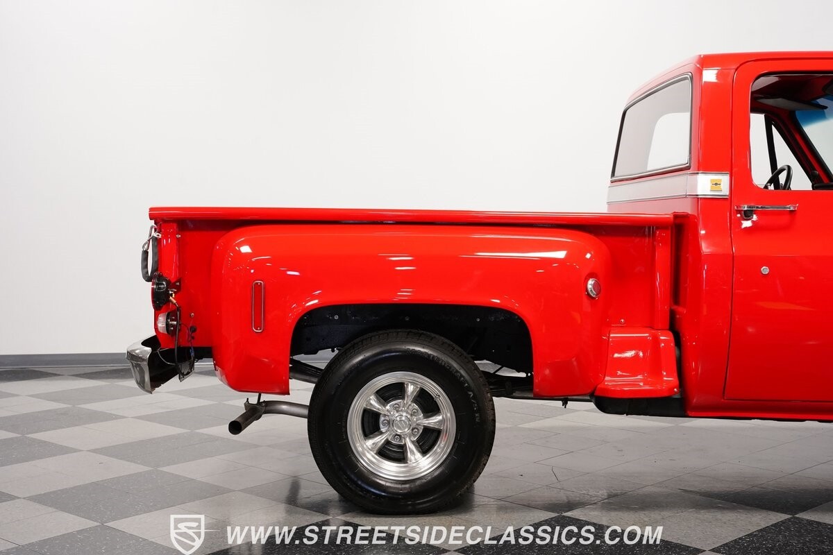 Chevrolet-C-10-1973-Pickup-Truck-29
