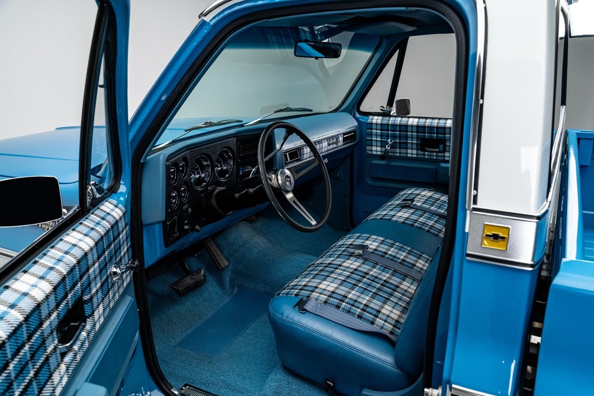Chevrolet-C-10-1973-Pickup-Truck-39