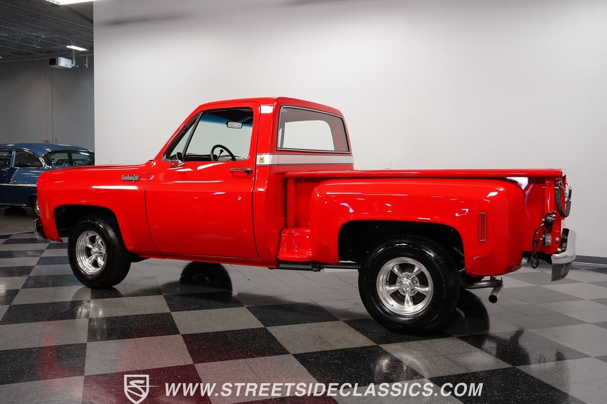 Chevrolet-C-10-1973-Pickup-Truck-8
