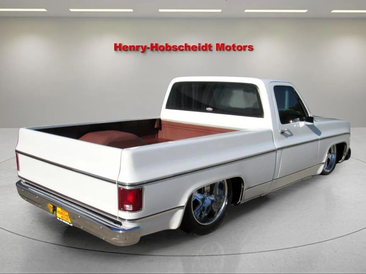 Chevrolet-C-10-1974-Classic-Car-10