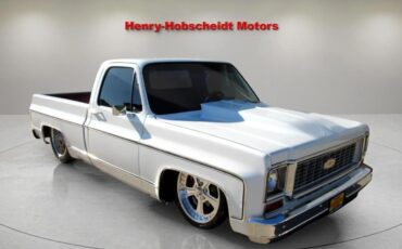 Chevrolet-C-10-1974-Classic-Car-11