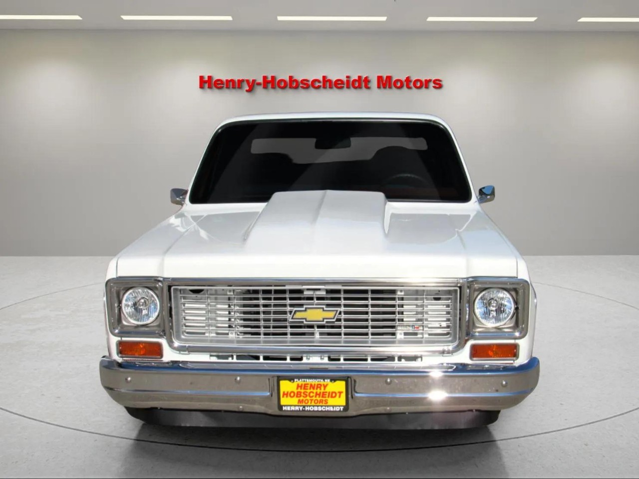 Chevrolet-C-10-1974-Classic-Car-13