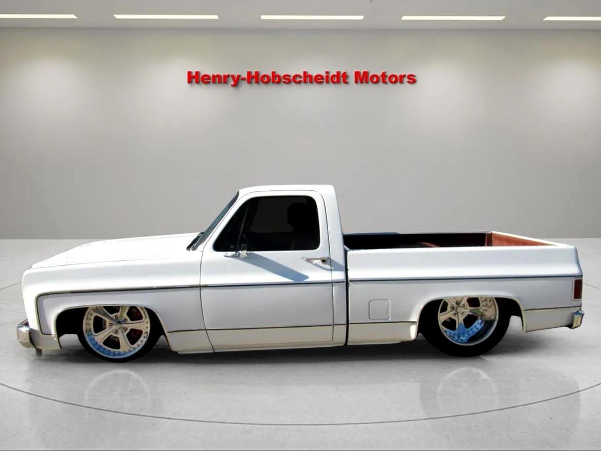Chevrolet-C-10-1974-Classic-Car-17
