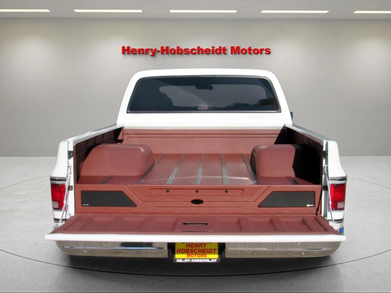 Chevrolet-C-10-1974-Classic-Car-21