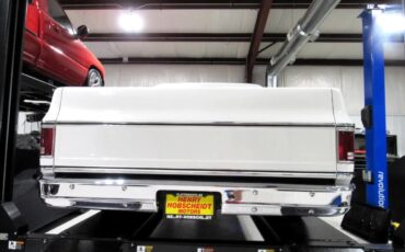 Chevrolet-C-10-1974-Classic-Car-24