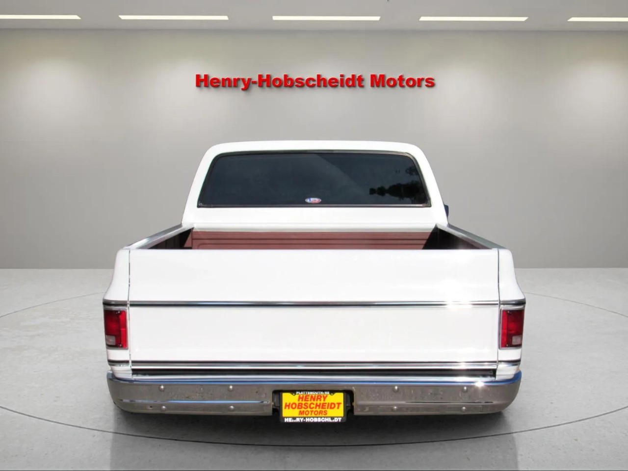 Chevrolet-C-10-1974-Classic-Car-3