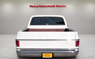 Chevrolet-C-10-1974-Classic-Car-3