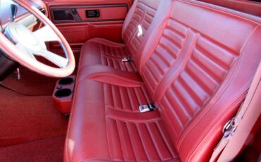 Chevrolet-C-10-1974-Classic-Car-34