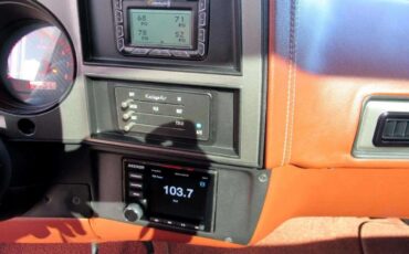 Chevrolet-C-10-1974-Classic-Car-39