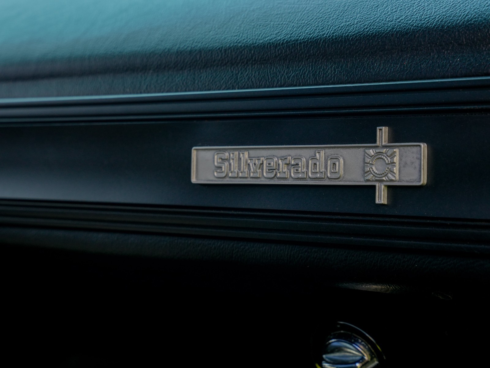 Chevrolet-C-10-1979-Standard-Cab-Pickup-11