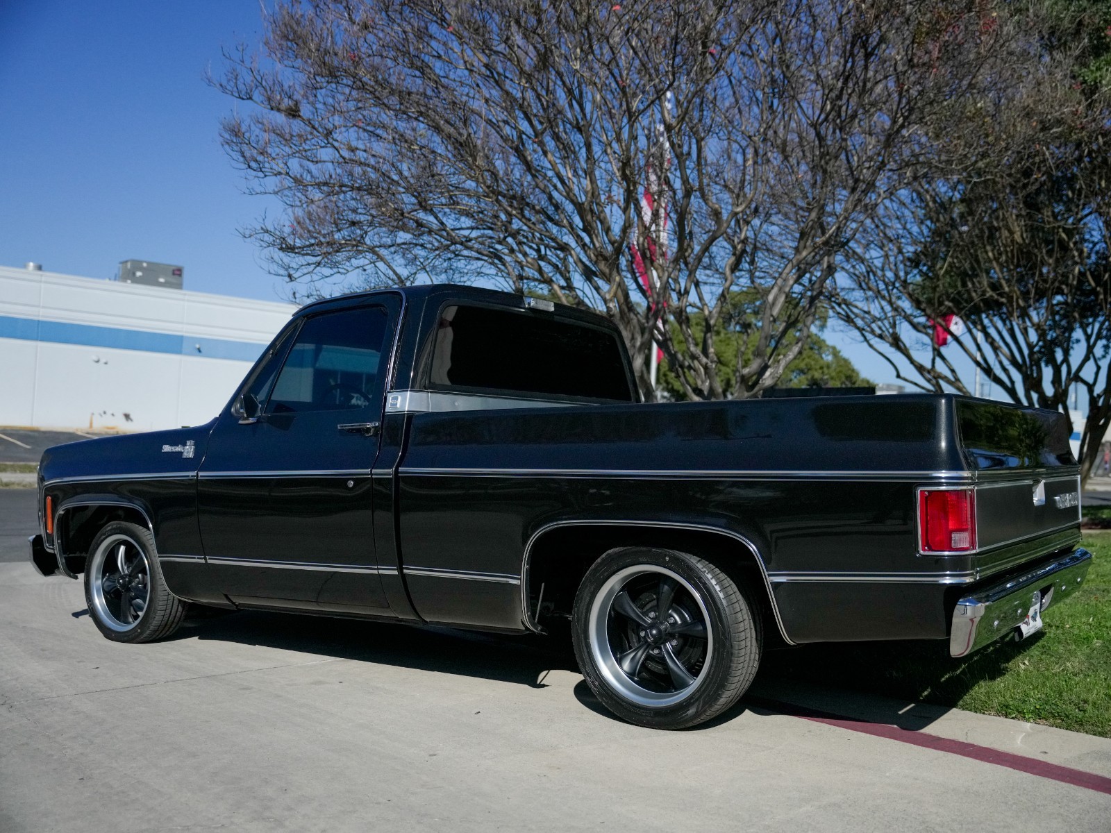 Chevrolet-C-10-1979-Standard-Cab-Pickup-3
