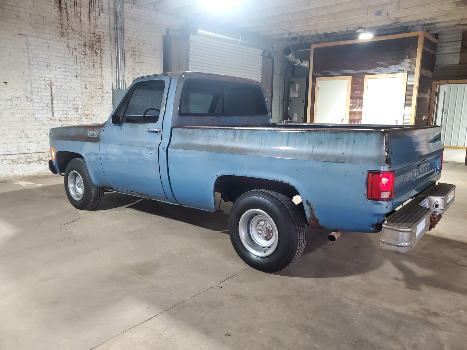 Chevrolet-C-10-1980-Standard-Cab-Pickup-2