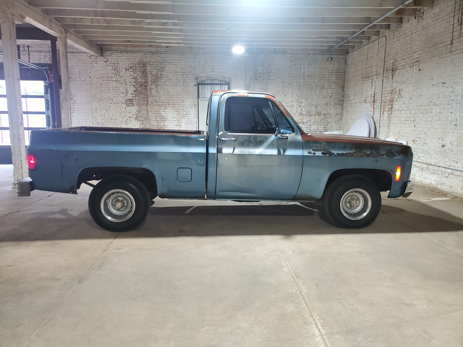 Chevrolet-C-10-1980-Standard-Cab-Pickup-4