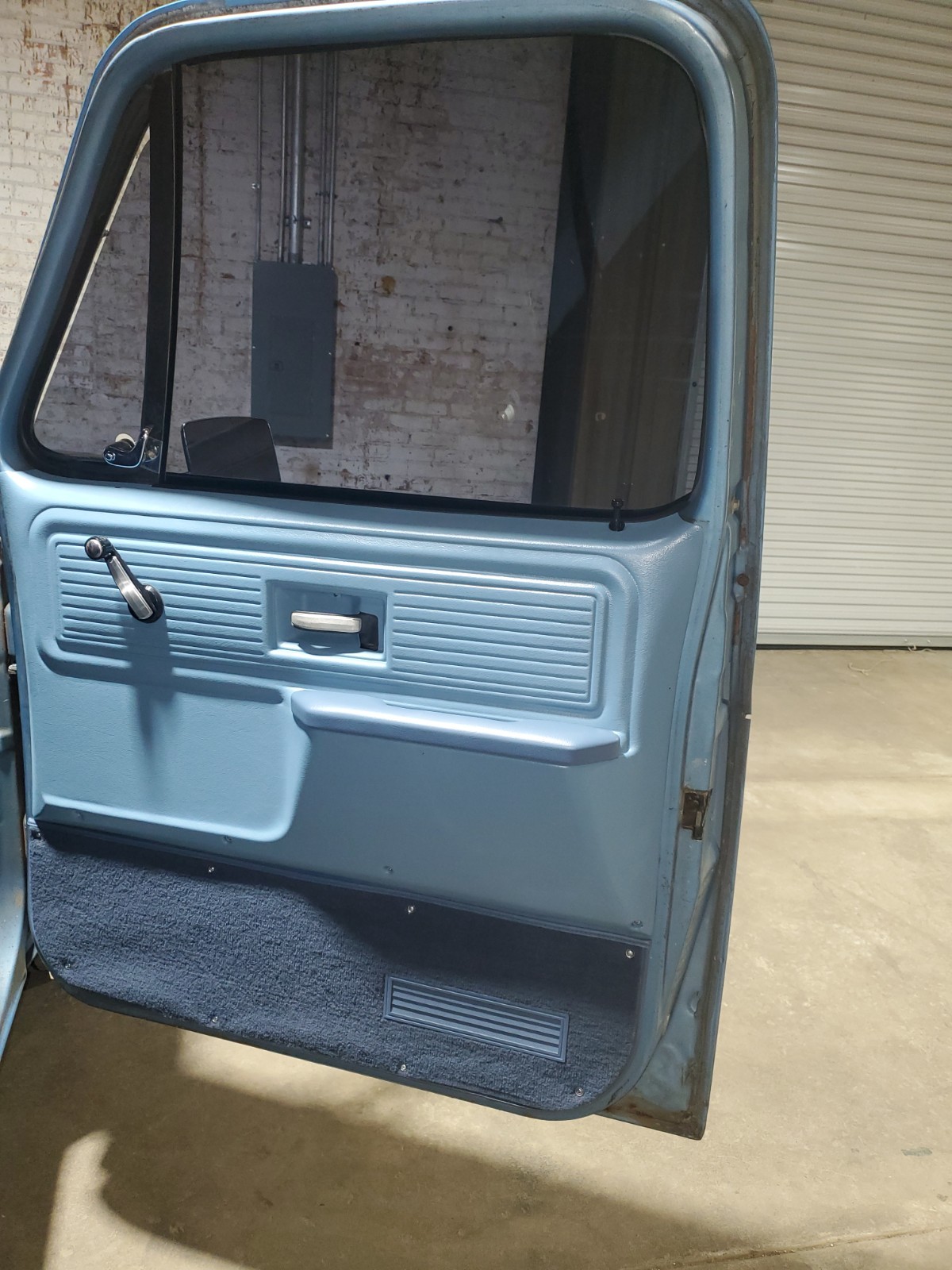 Chevrolet-C-10-1980-Standard-Cab-Pickup-6