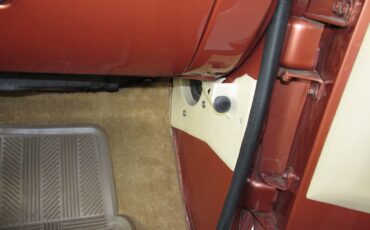 Chevrolet-C-10-1983-Standard-Cab-Pickup-13