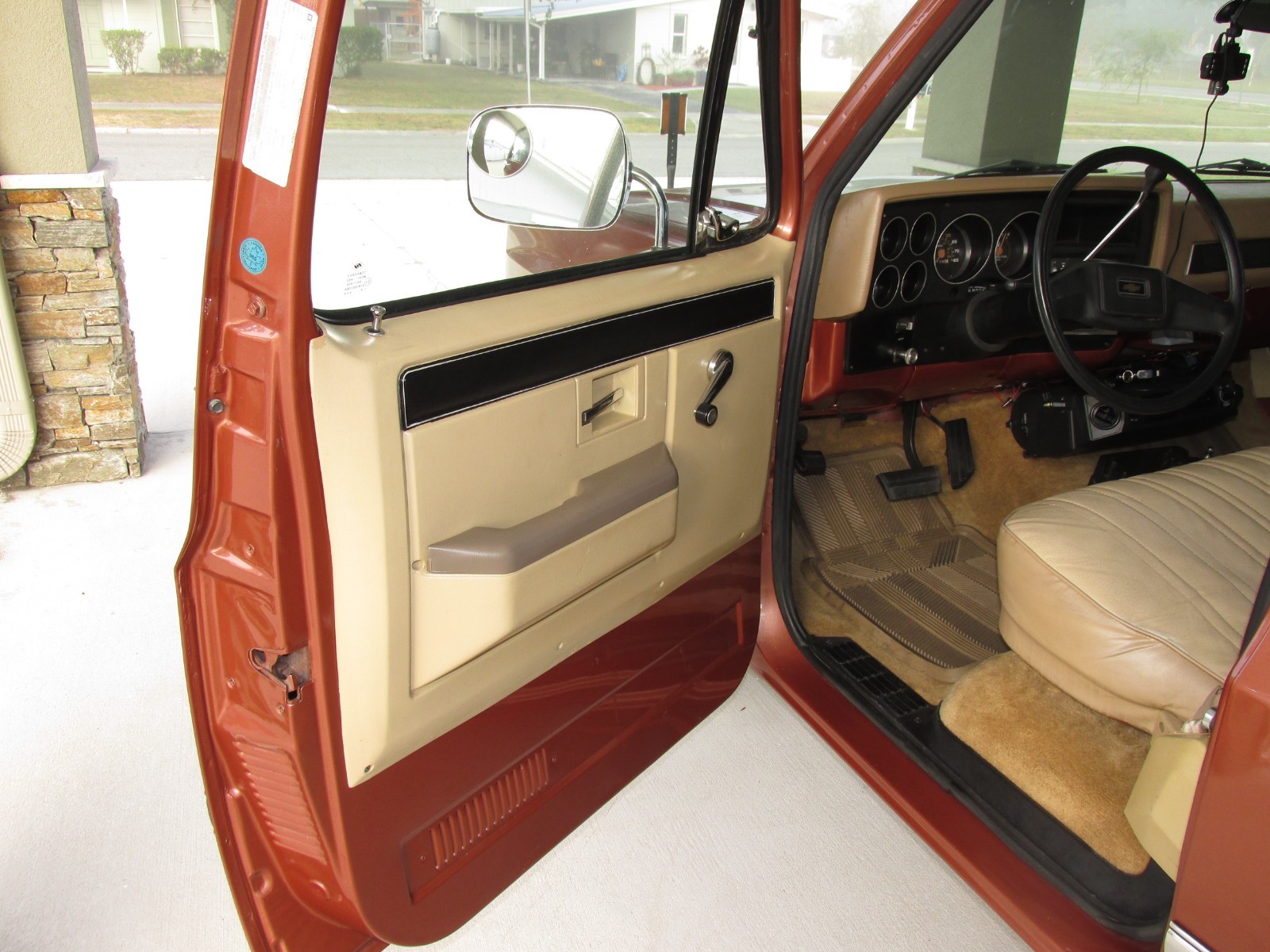 Chevrolet-C-10-1983-Standard-Cab-Pickup-19