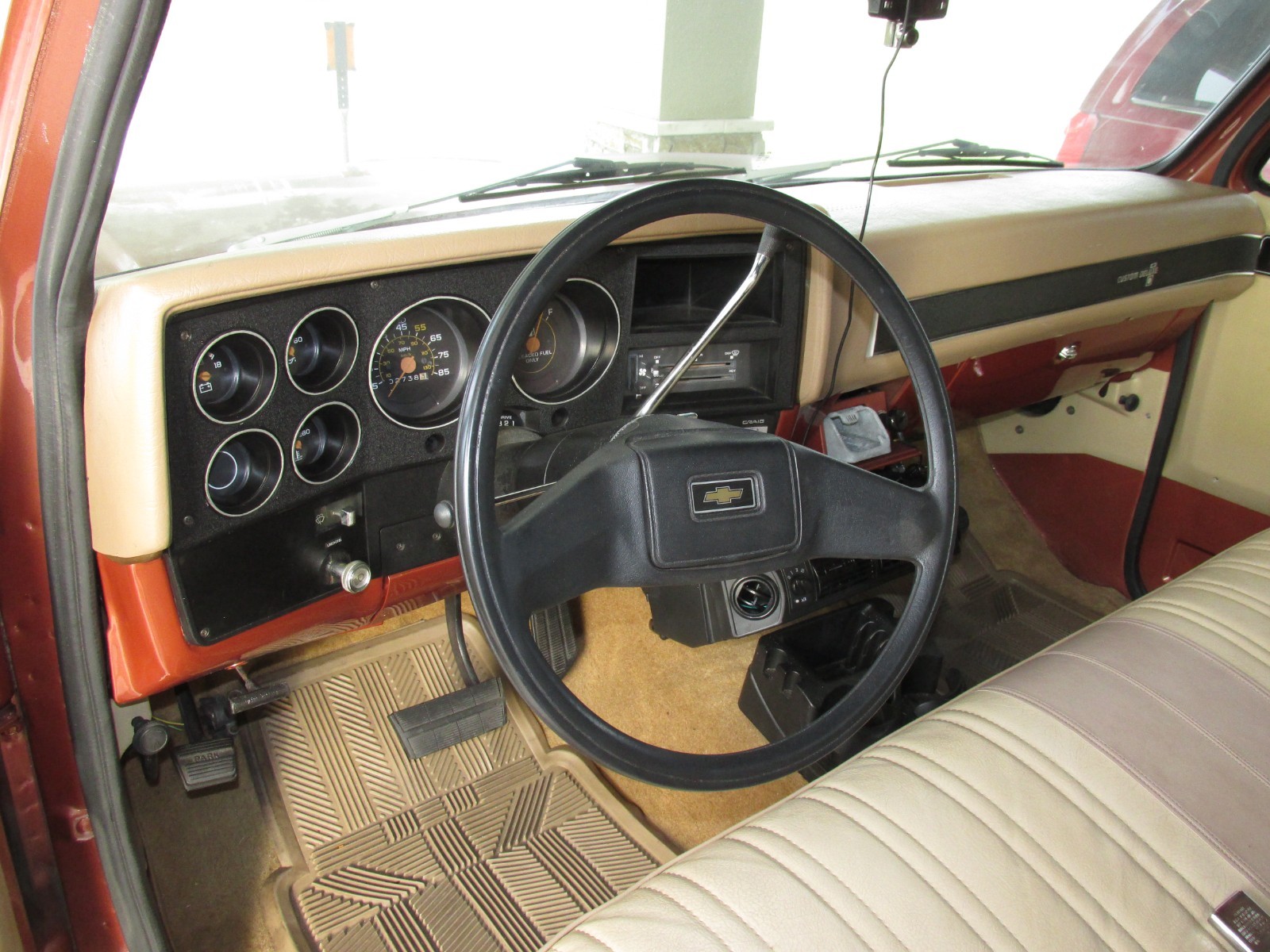 Chevrolet-C-10-1983-Standard-Cab-Pickup-21