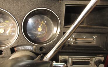 Chevrolet-C-10-1983-Standard-Cab-Pickup-23