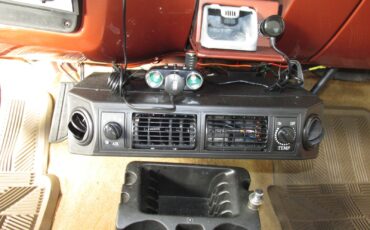 Chevrolet-C-10-1983-Standard-Cab-Pickup-24