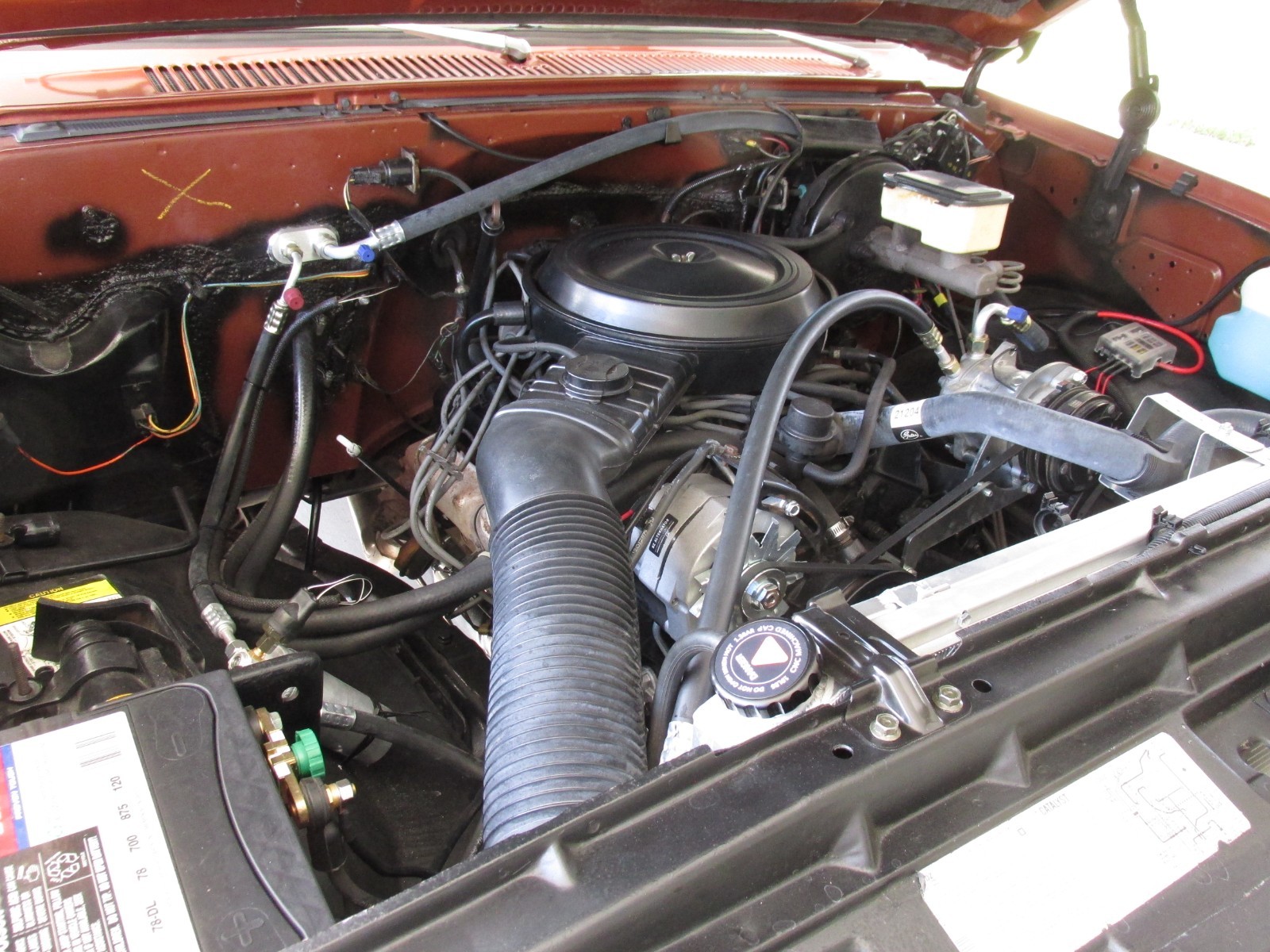 Chevrolet-C-10-1983-Standard-Cab-Pickup-27