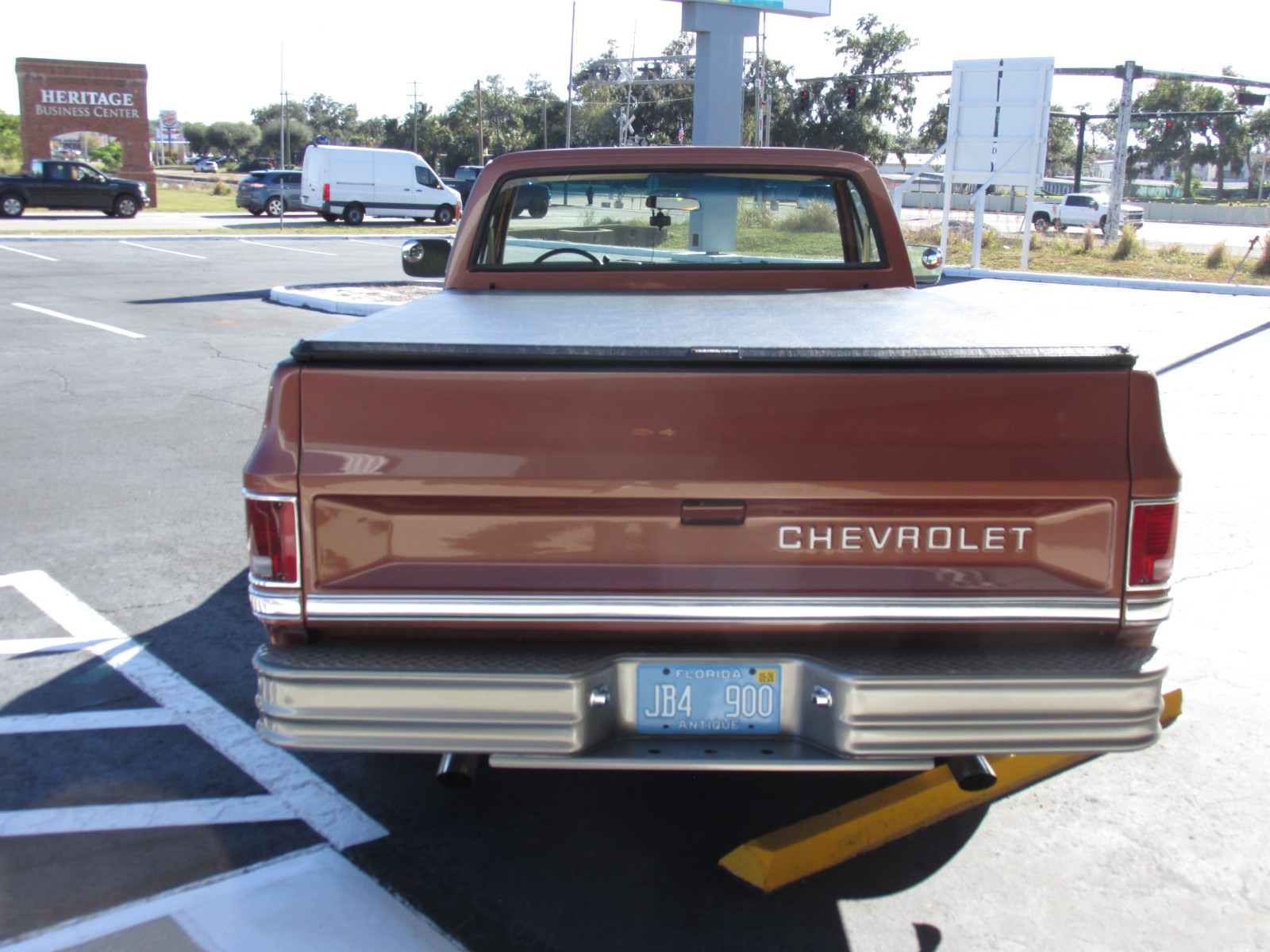 Chevrolet-C-10-1983-Standard-Cab-Pickup-4