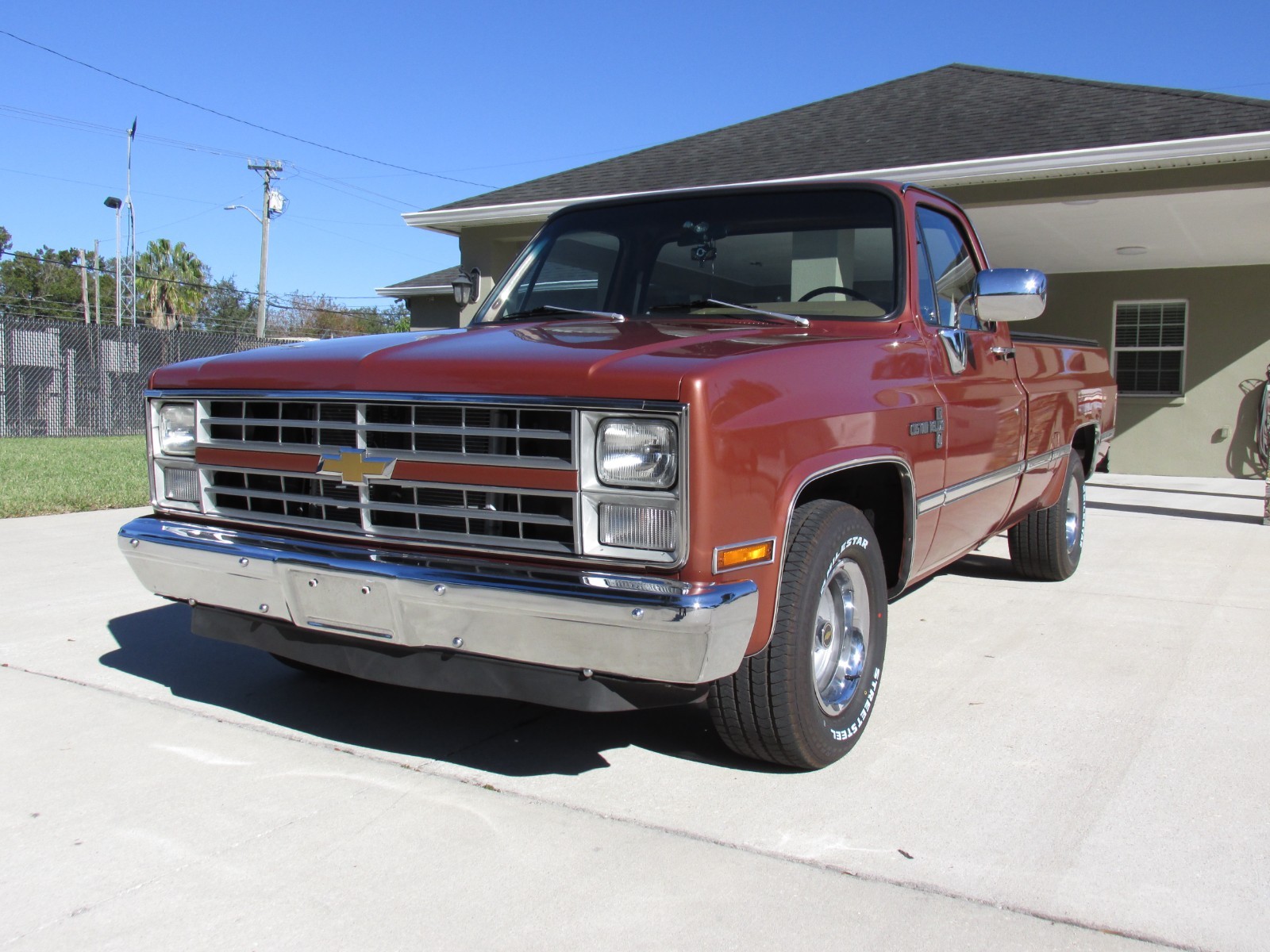 Chevrolet-C-10-1983-Standard-Cab-Pickup-7