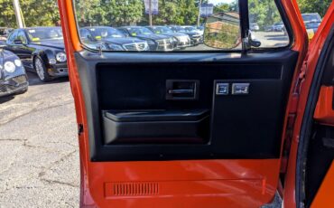 Chevrolet-C-10-1984-Standard-Cab-Pickup-10