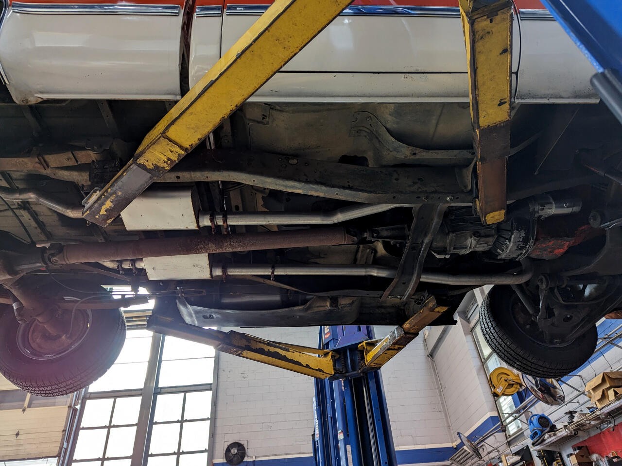 Chevrolet-C-10-1984-Standard-Cab-Pickup-35