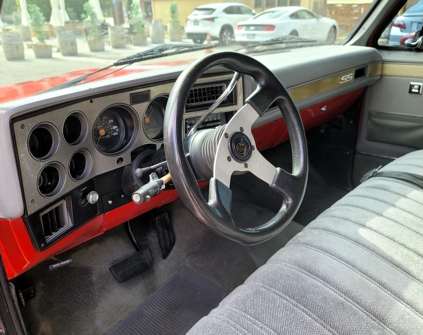 Chevrolet-C-10-1987-Pickup-Truck-11