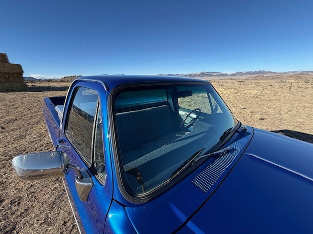 Chevrolet-C-10-1987-Standard-Cab-Pickup-16