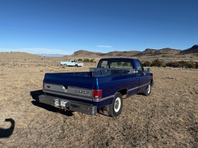 Chevrolet-C-10-1987-Standard-Cab-Pickup-3