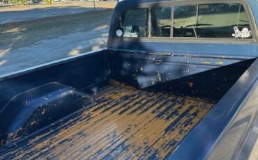 Chevrolet-C-10-1987-Standard-Cab-Pickup-4