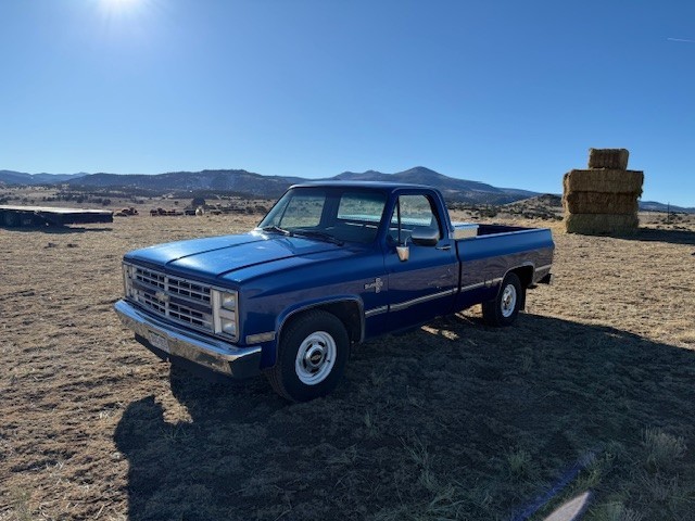 Chevrolet-C-10-1987-Standard-Cab-Pickup-6