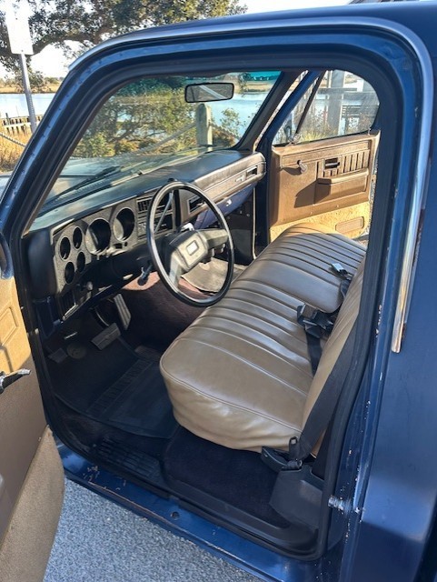 Chevrolet-C-10-1987-Standard-Cab-Pickup-7