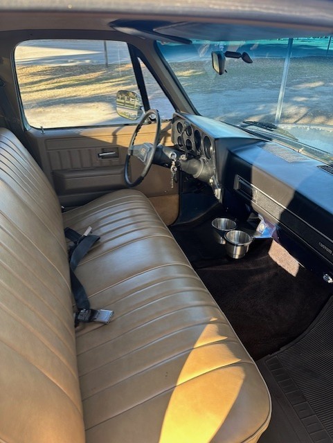 Chevrolet-C-10-1987-Standard-Cab-Pickup-8