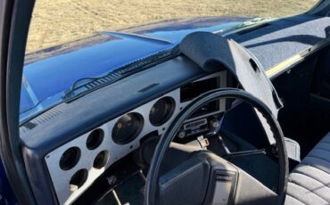 Chevrolet-C-10-1987-Standard-Cab-Pickup-9