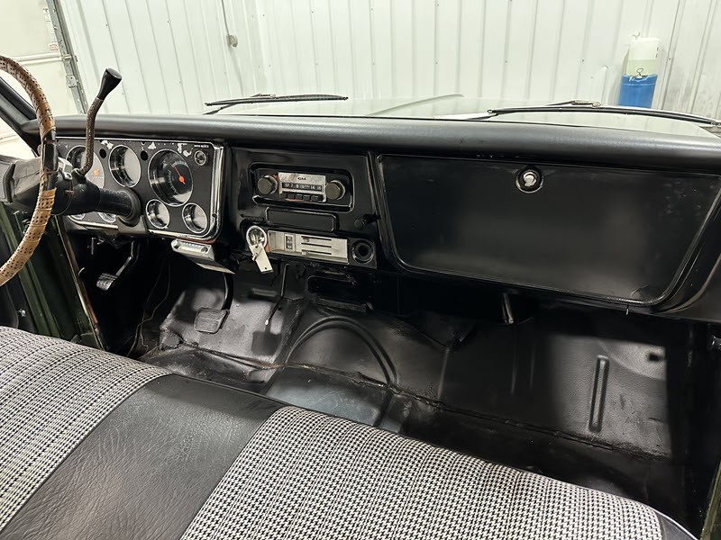 Chevrolet-C-10-CLEAN-TITLE-1972-15