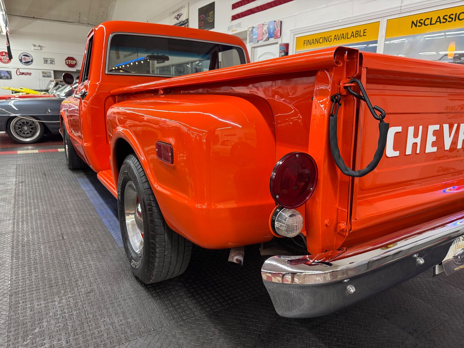 Chevrolet-C-10-LONG-BED-1968-2-DOOR-PICK-UP-23