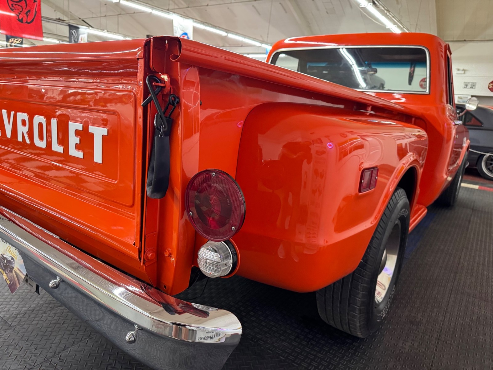 Chevrolet-C-10-LONG-BED-1968-2-DOOR-PICK-UP-31