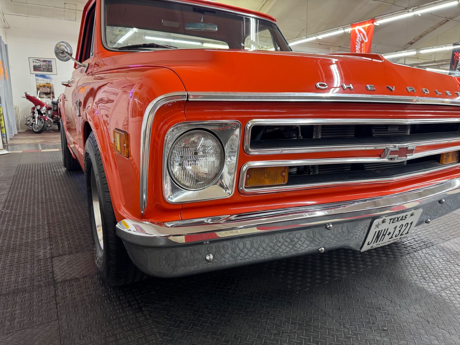 Chevrolet-C-10-LONG-BED-1968-2-DOOR-PICK-UP-8